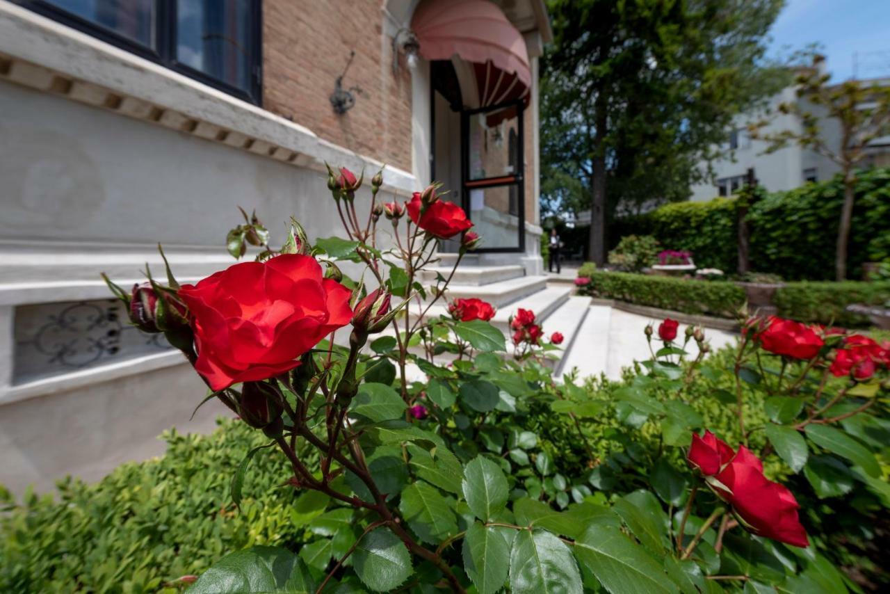 Villa Elda Boutique Hotel Сиена Екстериор снимка