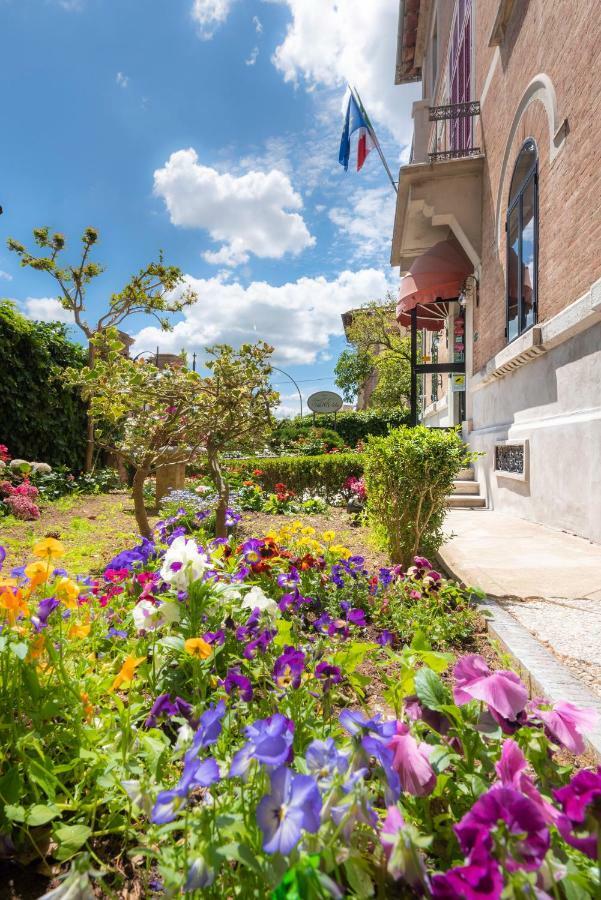 Villa Elda Boutique Hotel Сиена Екстериор снимка