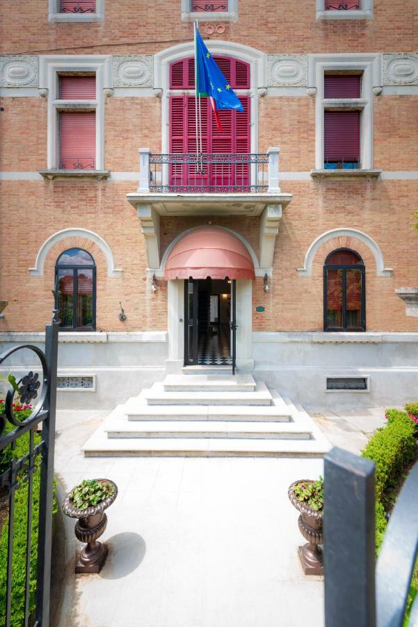Villa Elda Boutique Hotel Сиена Екстериор снимка